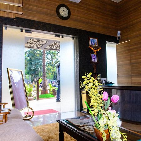 Hotel La Grace Маргао Экстерьер фото